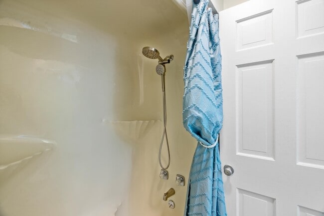 Building Photo - 3015 Old Bryan Dr