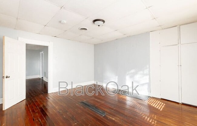 Building Photo - 917 Watt St