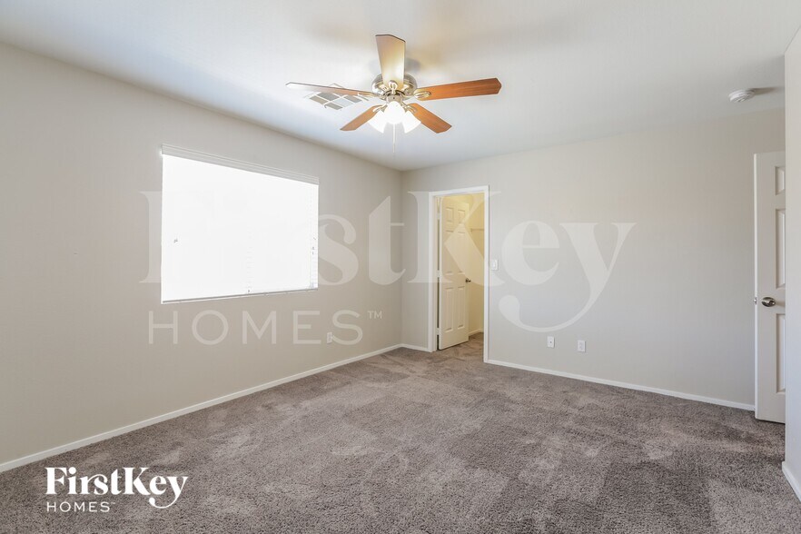 Building Photo - 8227 Shallow River Ct