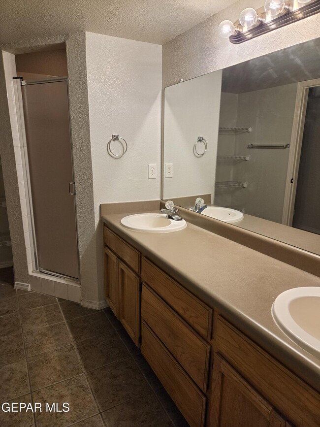 Building Photo - 2988 Tierra Cortez Ave