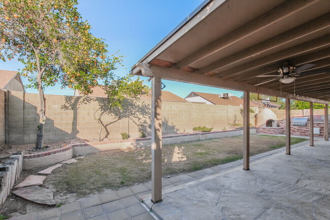 Building Photo - 3310 W Rose Garden Ln