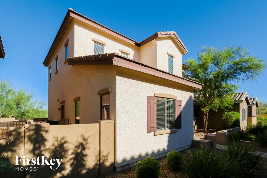 Building Photo - 10323 W Via Del Sol