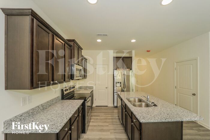 Building Photo - 5734 Beaver Pond Tl