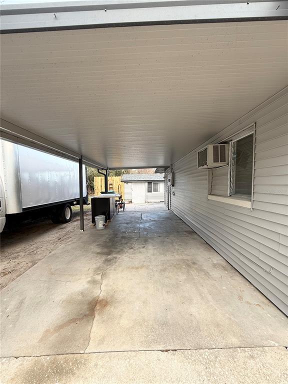 Building Photo - 665 Lake Apopka Blvd