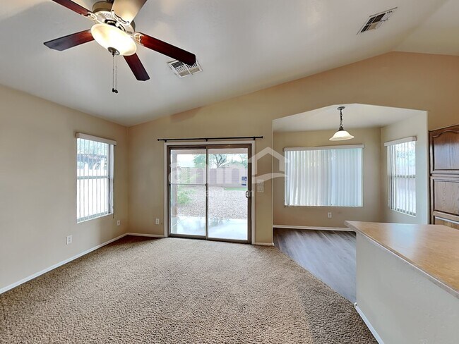 Building Photo - 11337 W Lincoln St