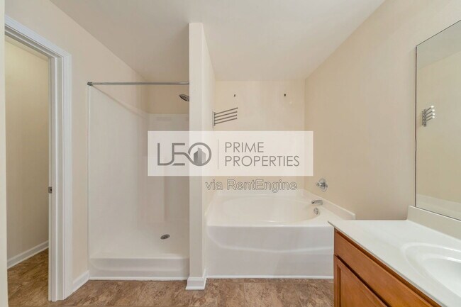 Building Photo - 3956 Princeton Lakes Way