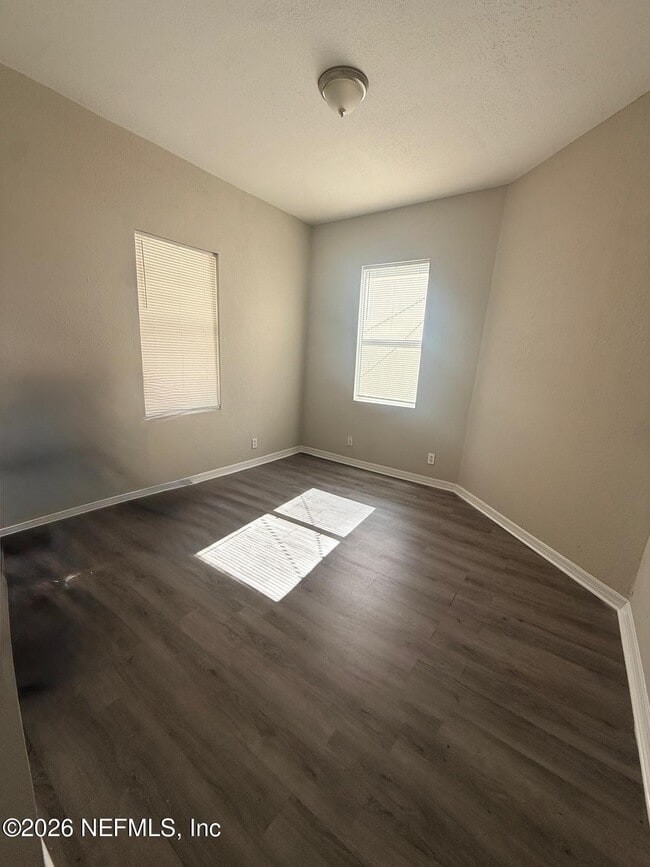 Building Photo - 1128 Van Buren St