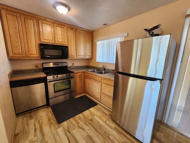 Building Photo - 5557 Cahuilla Ave
