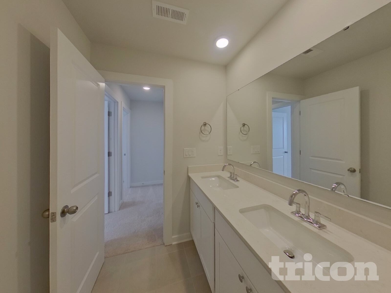 Building Photo - 604 Mountain Vw Dr