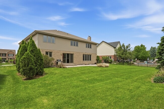 Building Photo - 14031 Preston Dr