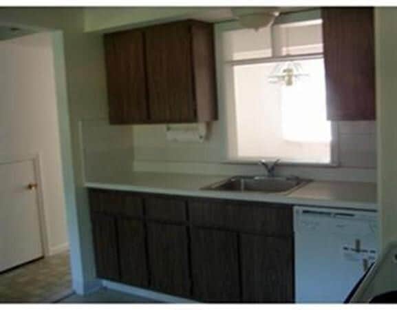 Building Photo - 1203 Windsor Dr