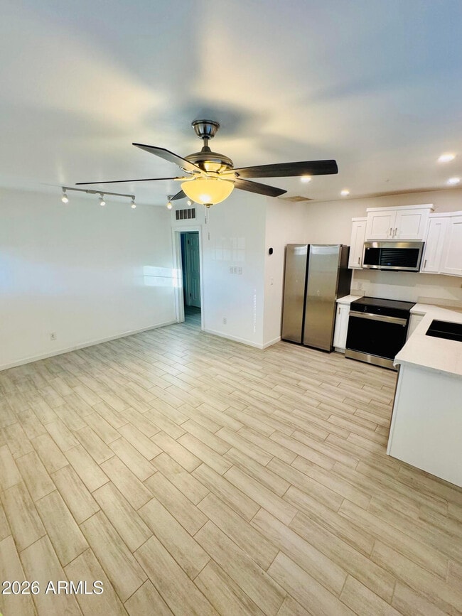 Building Photo - 1409 N 5th St