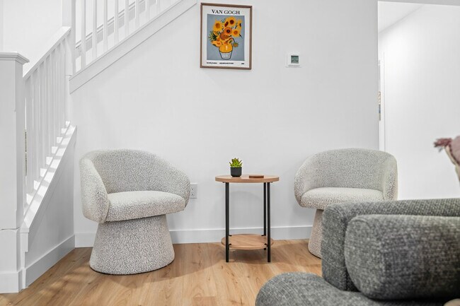 Building Photo - 1019 Central Ave