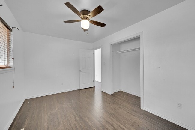 Building Photo - $2,040.95 with $300 off the first month's Rent - 4 Bedrooms, 2 Bathrooms, Single Family Home in C...