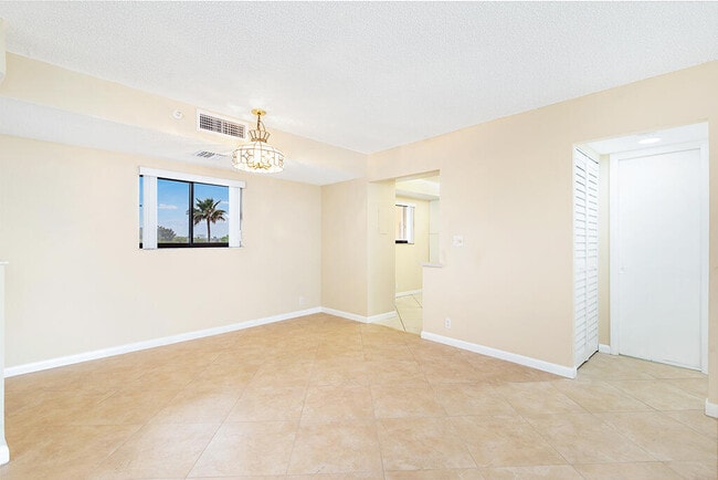 Building Photo - 400 Ocean Trail Way