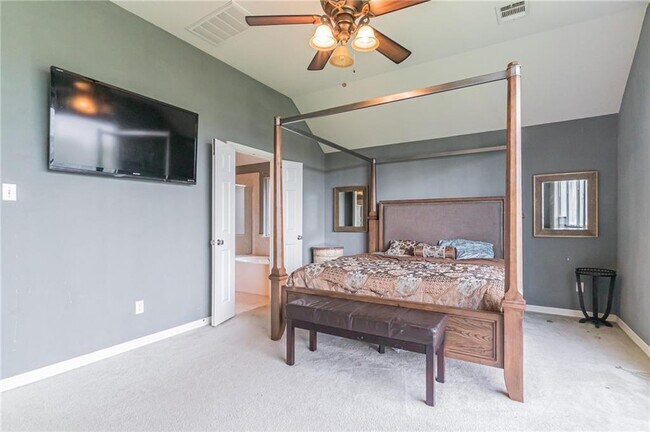 Building Photo - 2313 Village View Loop