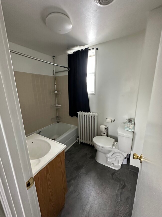 Building Photo - 269 New Scotland Ave