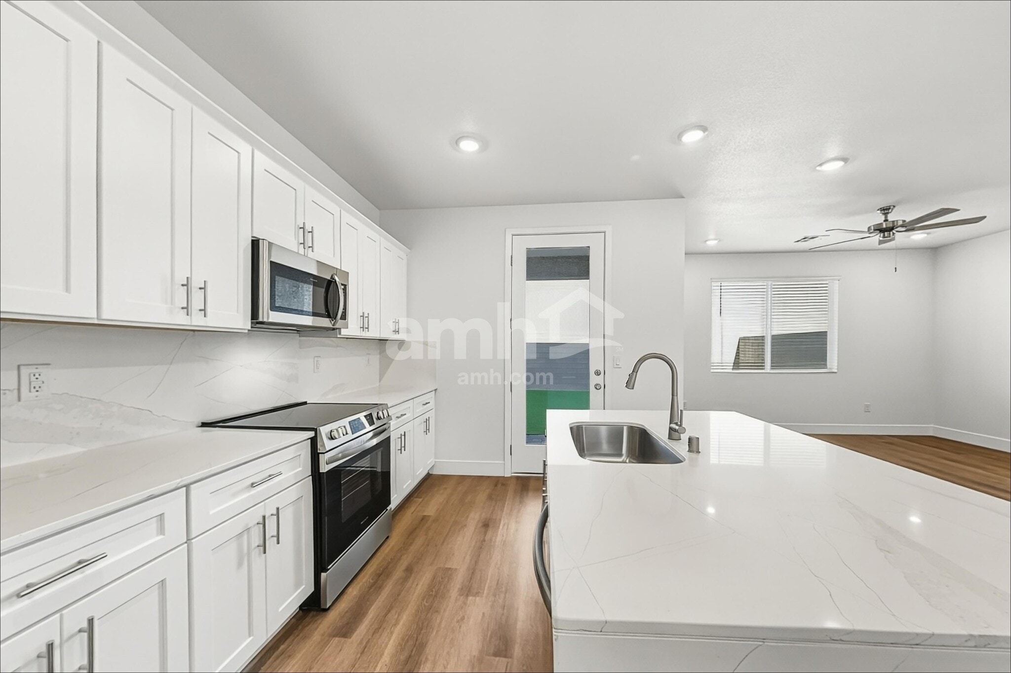 Building Photo - 9498 Aldersyde Dr