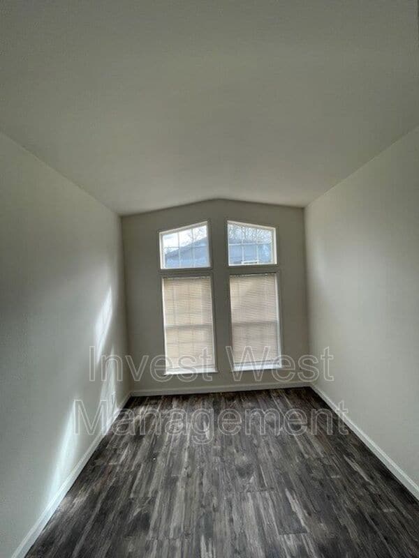 Building Photo - 102 Tory Lynn Dr