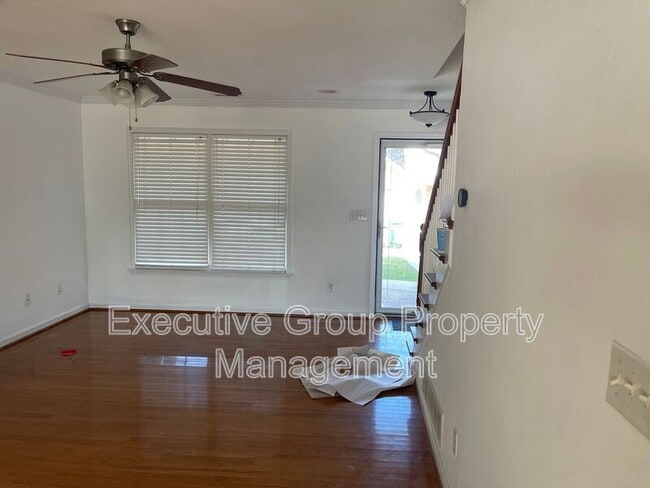 Building Photo - 623 S Atcher St