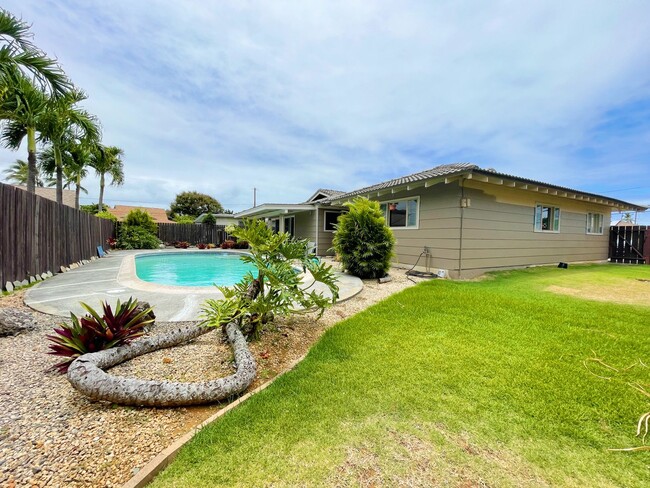 Building Photo - Pet Friendly Kailua Pool Home