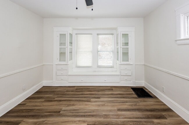 Building Photo - 3971 E 71st St