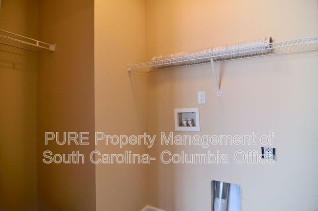 Building Photo - 112 Palm Ct