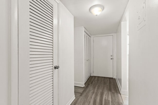 Building Photo - 4500 N Flagler Dr