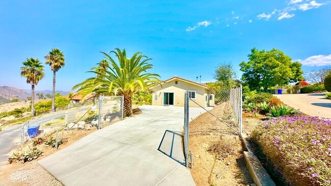 Building Photo - Beautiful Newer Custom-Construction ADU Guest Home on Private Property in Fallbrook & Lovely Neig...