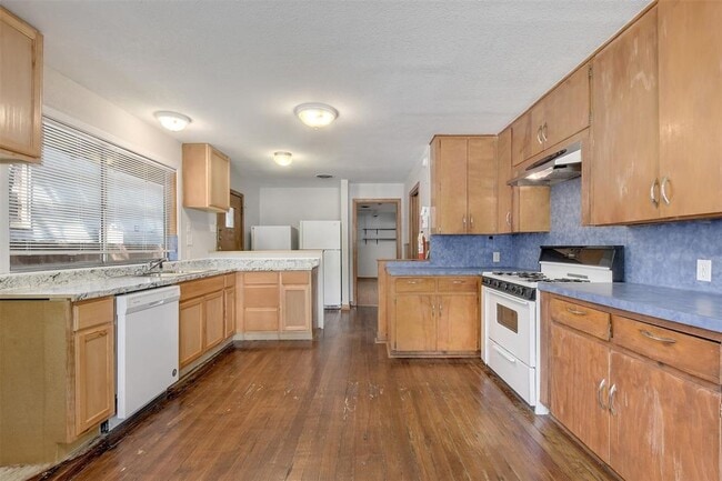 Building Photo - 4306 Avenue B