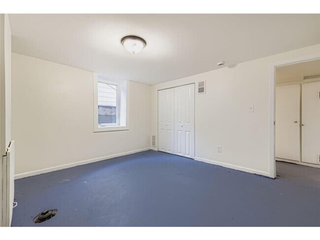 Building Photo - 1683 Minnehaha Ave E