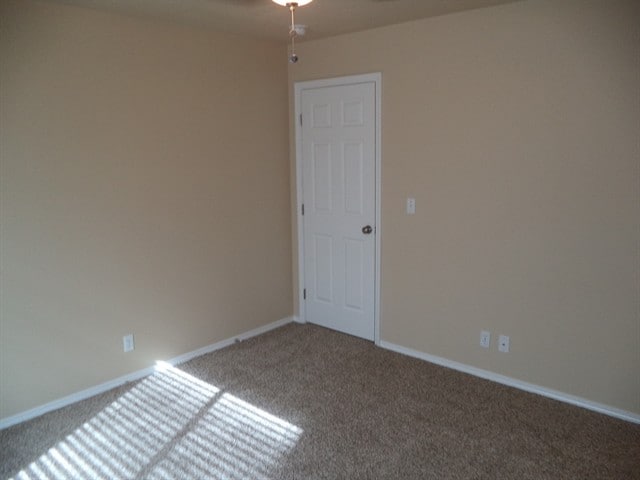 Building Photo - 7289 Edgebrook Dr