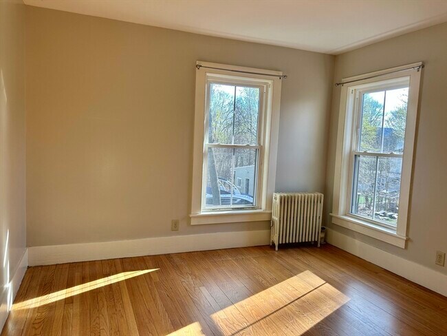 Building Photo - 48 Congress St