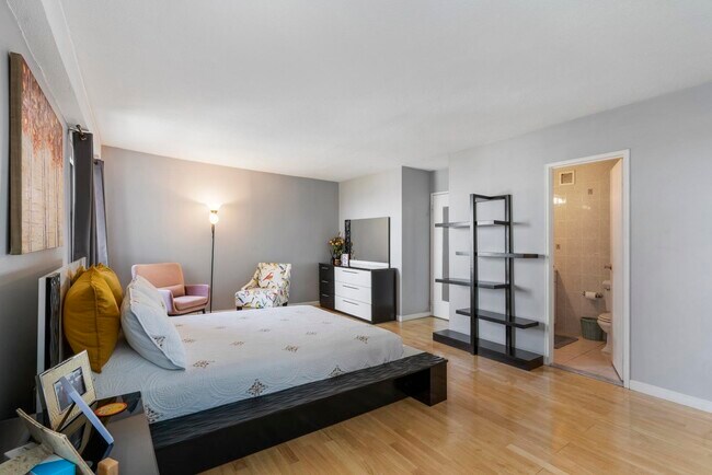 Building Photo - 7855 JFK Blvd E