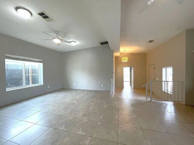 Building Photo - "Charming 3-Bed Oasis in Desert Hot Spring...
