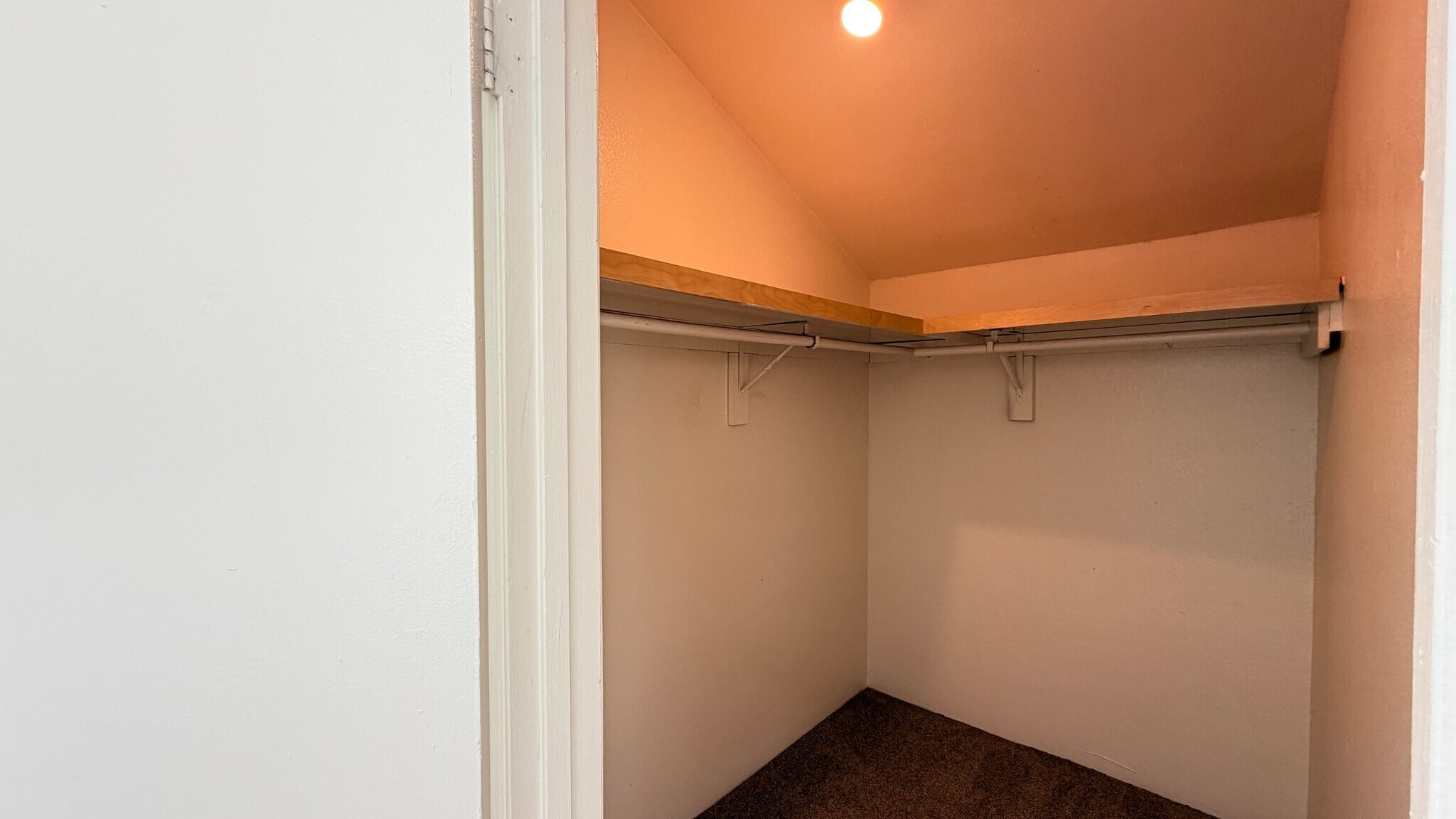 Building Photo - 5027 Guava Ave