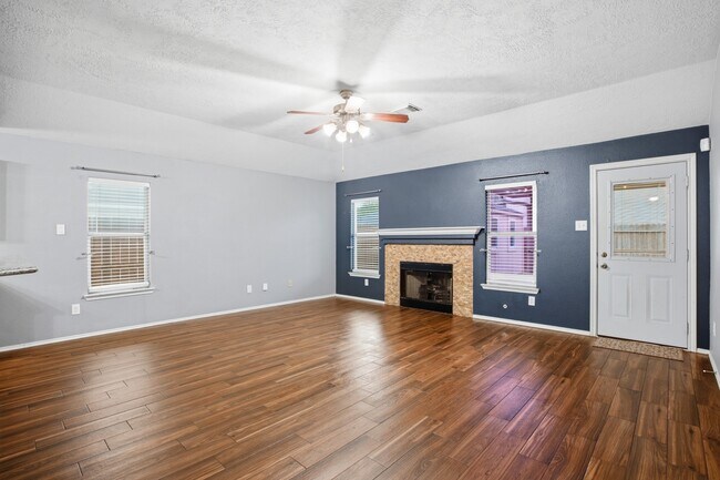 Building Photo - 20502 Holly Barr Ln
