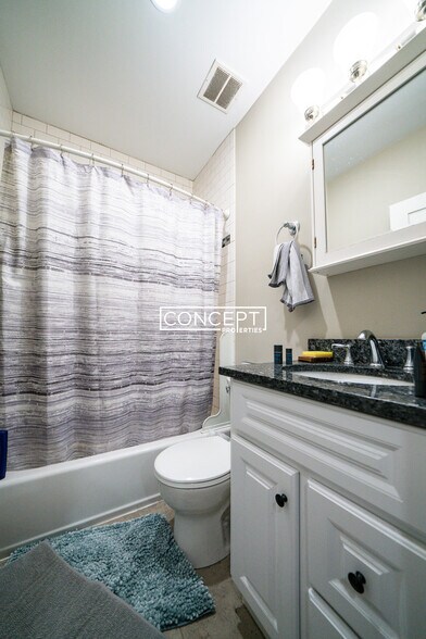 Building Photo - 493 Commonwealth Ave