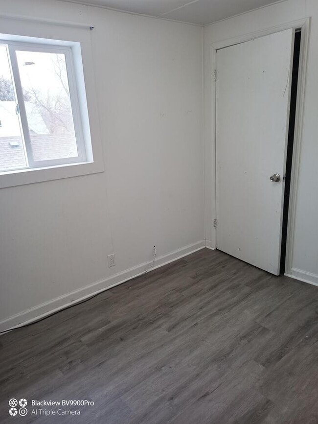 Building Photo - 605 N Hayes Ave