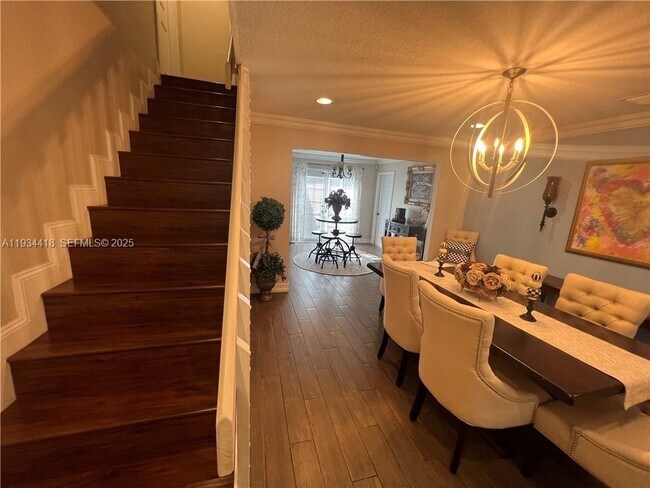 Building Photo - 5068 Beechwood Rd