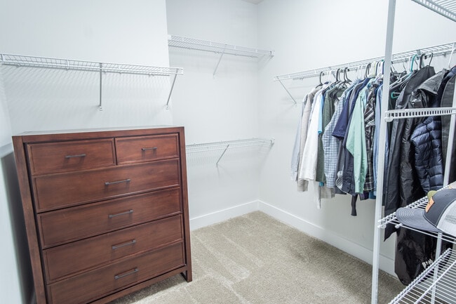 Building Photo - 3826 Sky Haven Dr