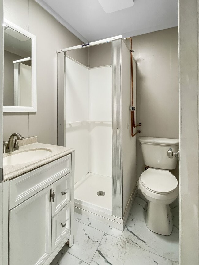 Building Photo - 104 S Beechtree St