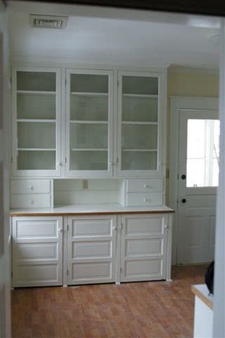 Building Photo - 334 College St