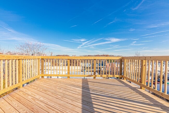 Building Photo - 3509 Chestnut Ave