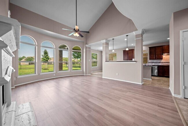 Building Photo - 4814 Peninsula Garden Way