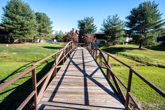 Building Photo - 58 Park Gate Dr