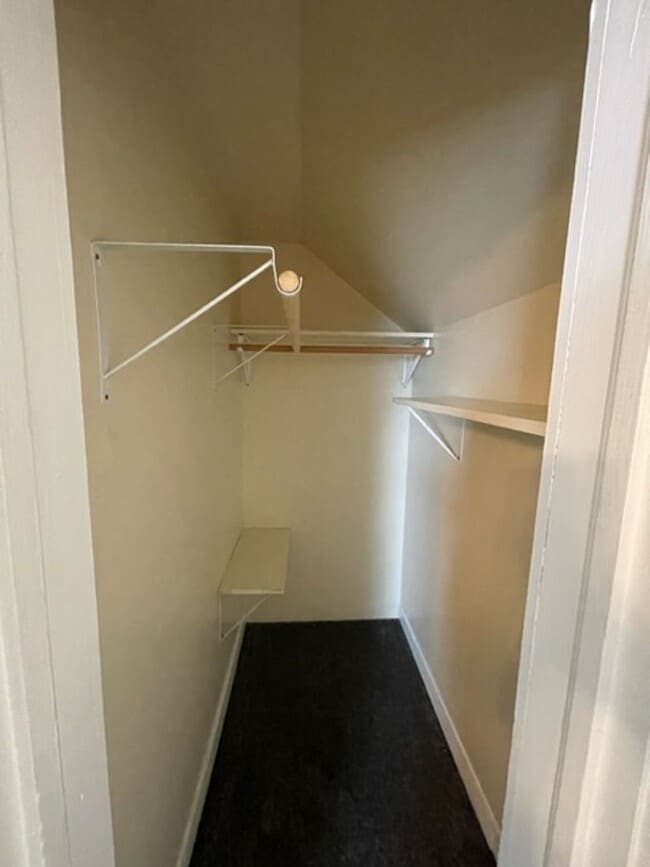 Building Photo - 4 Bedroom 2 bath home with garage in beautiful downtown Graham!