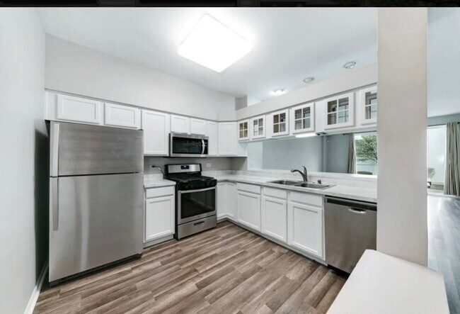 Building Photo - 2531 Bordeaux Ln