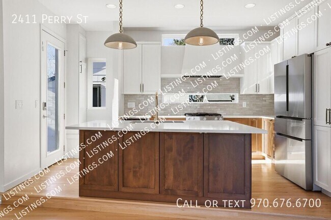 Building Photo - 2411 Perry St