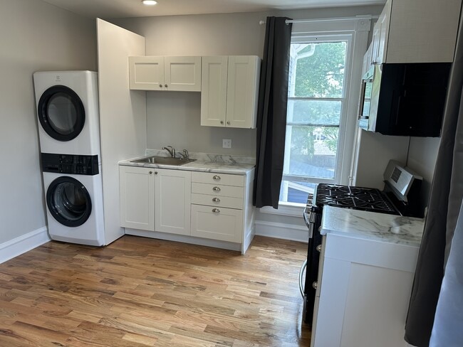 Building Photo - 278 Douglas-3